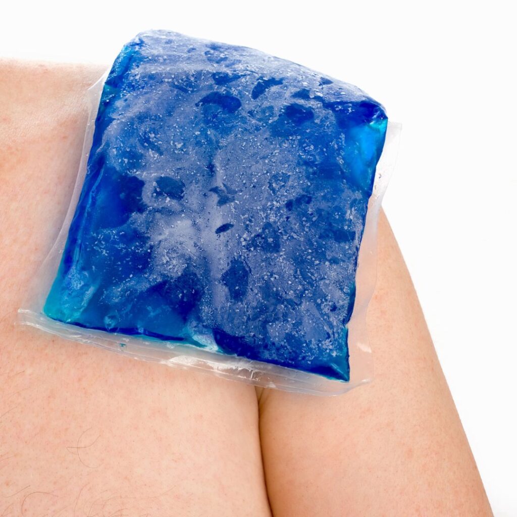 AOI-How to Manage Pain After an Orthopedic Trauma 3 Ice on the shoulder